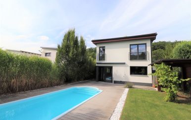 EFH mit Garten und Swimmingpool