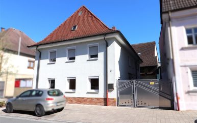 Ansicht von der Straße (Westen)