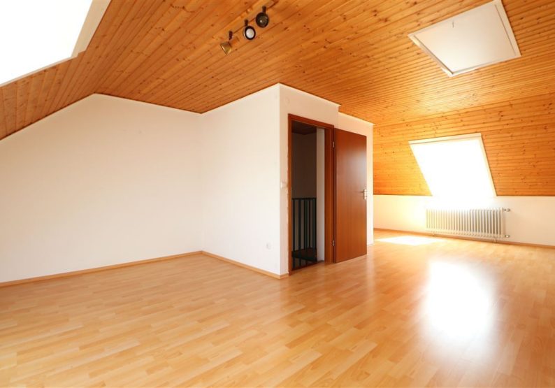 Großes - schönes Dachstudio